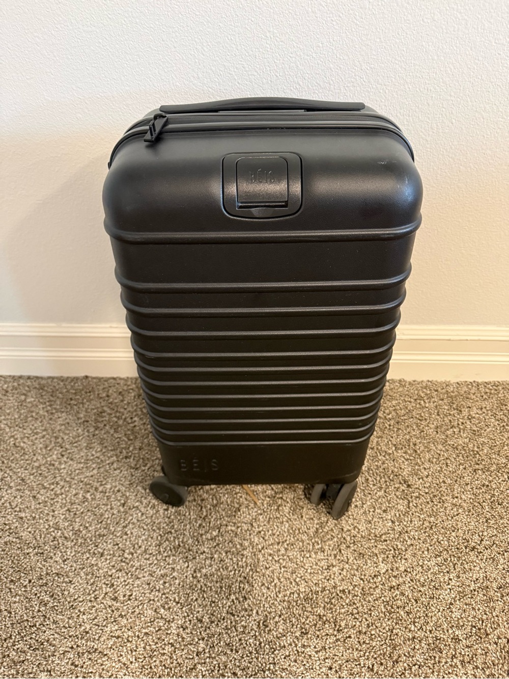 BEIS travel The Small Carry-On Roller 
in All Black